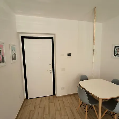 Near To - Donkey's House