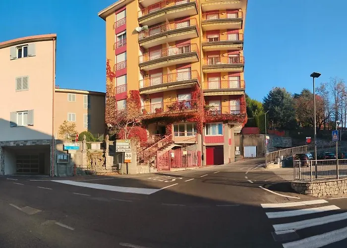 Near To - Donkey's House * Tavernerio